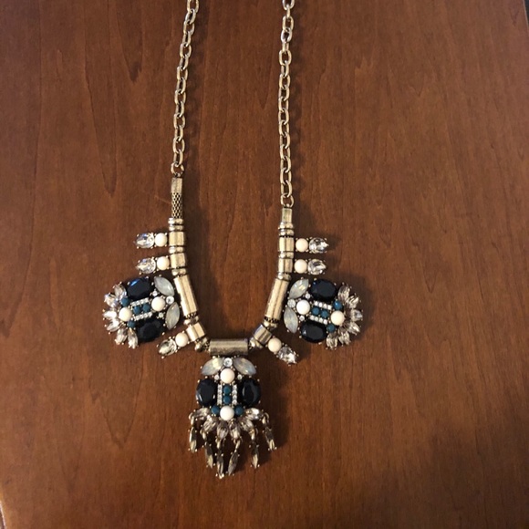 Gorgeous Spring Street statement necklace - Picture 2 of 4